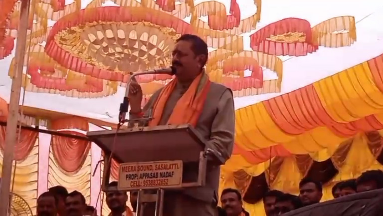 ಬಸವಜಯಮೃತ್ಯುಂಜಯ ಸ್ವಾಮೀಜಿಯವರನ್ನು ಪೀಠದಿಂದ ಹೊರಗೆ