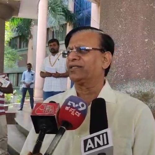 ಮುಖ್ಯಮಂತ್ರಿ ಬದಲಾವಣೆ ವಿಚಾರ ಅಪ್ರಸ್ತುತ.